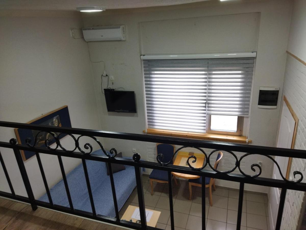 Apartmani Sirmium Sremska Mitrovica Exterior foto
