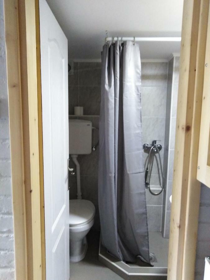 Apartmani Sirmium Sremska Mitrovica Exterior foto