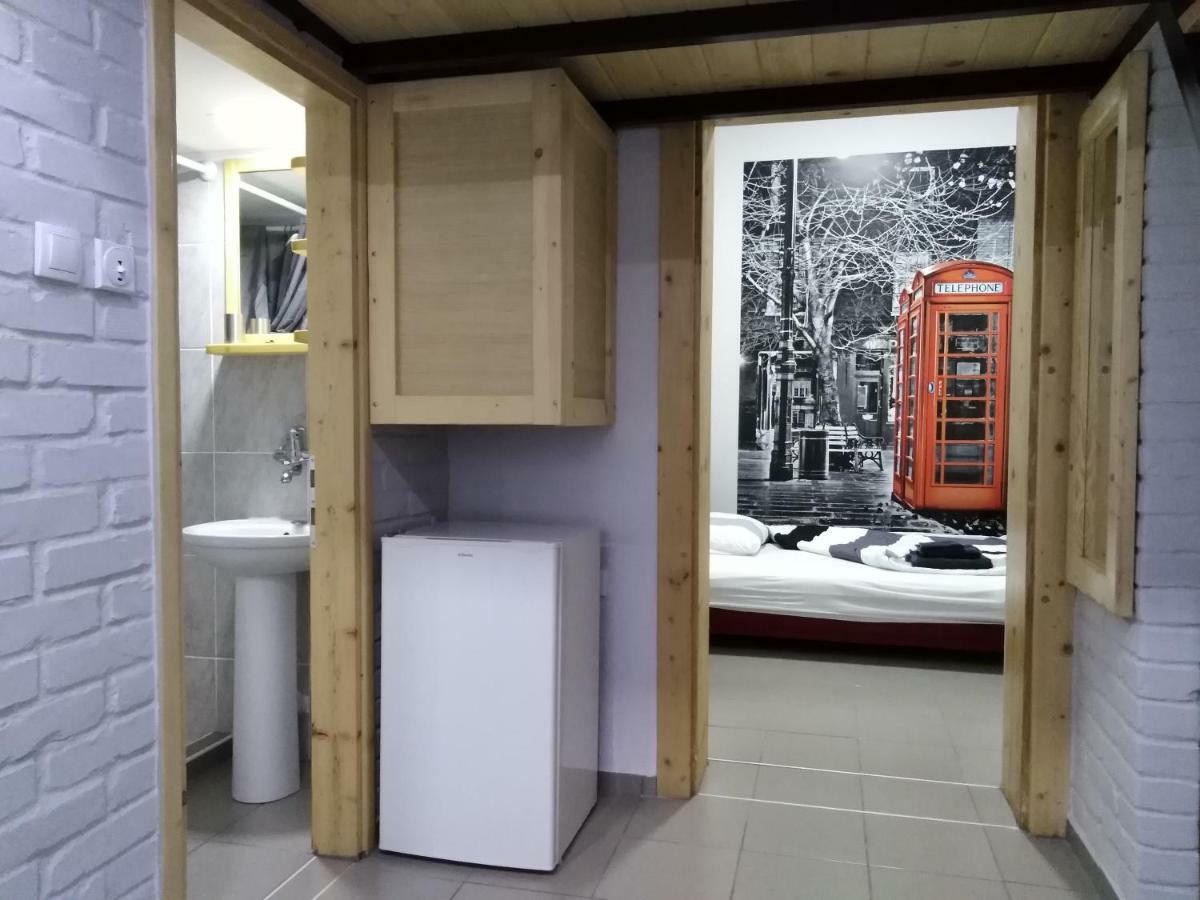 Apartmani Sirmium Sremska Mitrovica Exterior foto